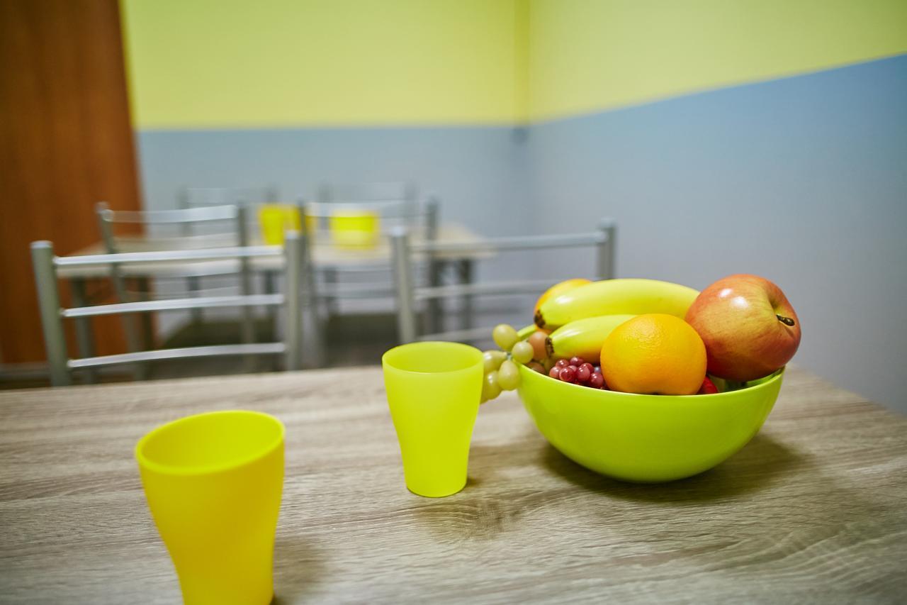 Hello Yellow Hostel Днепър Екстериор снимка