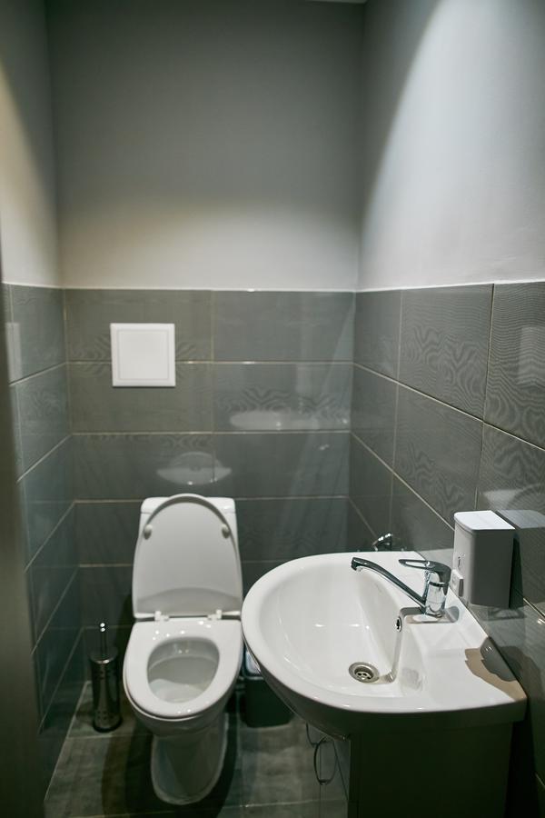 Hello Yellow Hostel Днепър Екстериор снимка